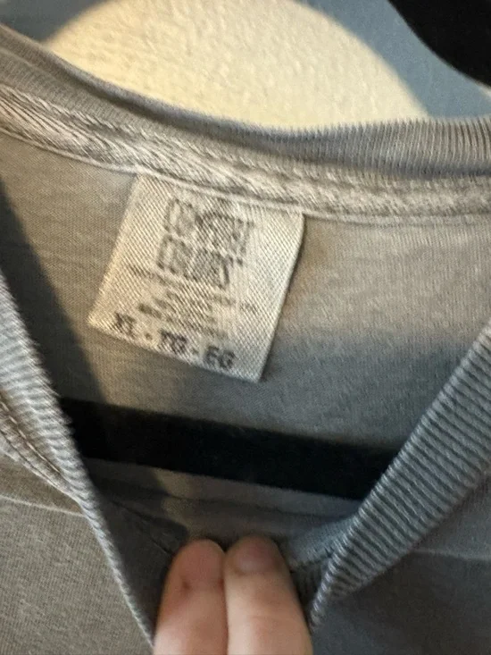 Girl Tribe Co. Vintage Short n' Sweet Graphic Tee - Pepper Gray with Pink Print - Picture 3 of 4